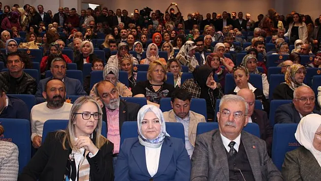 AK PARTİ İZMİR'İN YENİ BAŞKANI GÖREVİ DEVRALDI