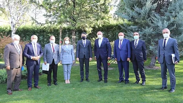 AK PARTİ MUĞLA HEYETİNDEN BAKAN PAKDEMİRLİ'YE ZİYARET