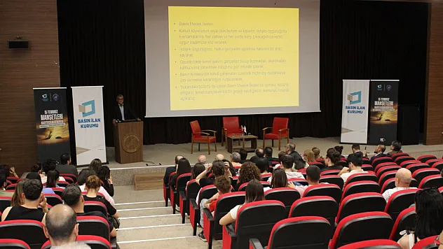 Akdeniz Üniversitesi'nde 15 Temmuz Manşetleri Gazetecilik Atölyesi düzenlendi