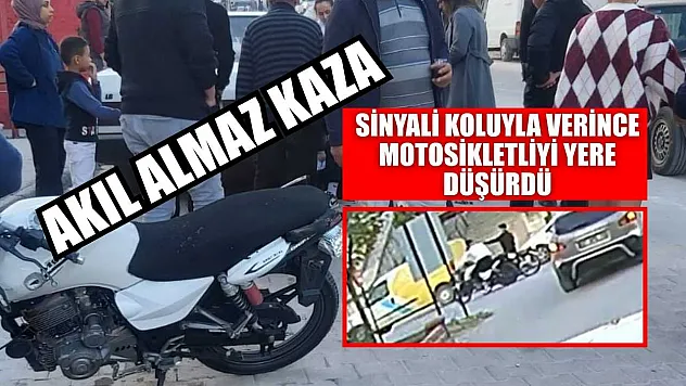 Akıl almaz kaza: Sinyali koluyla verince motosikletliyi yere düşürdü
