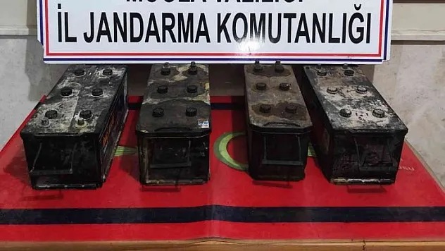 Akü hırsızı firarda