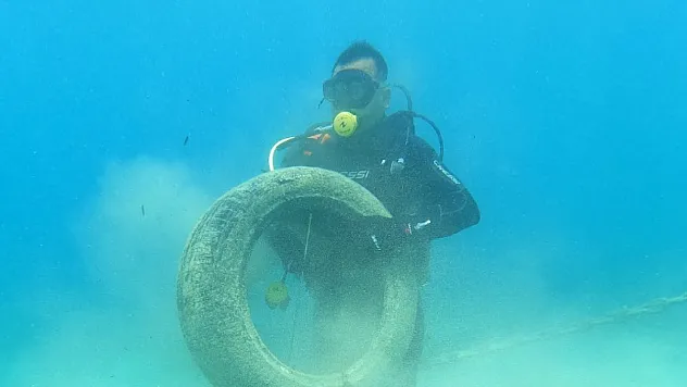 Akyarlar'da deniz dibi temizliği