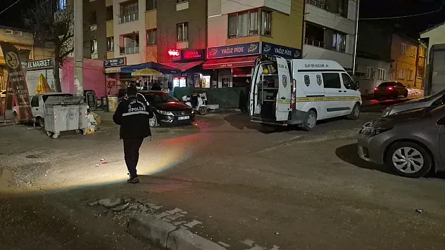 Alacak verecek kavgası kanlı bitti: 2 yaralı