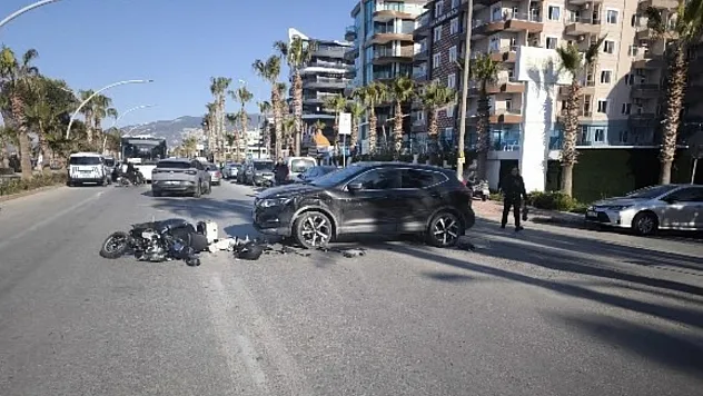 Alanya'da SUV Araç ile Motosiklet Çarpıştı: 1 Ölü 1, Yaralı