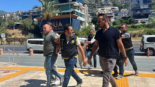 Alanya'da tartışma cinayetle bitti: 1 ölü, 3 şüpheli adliyeye sevk edildi