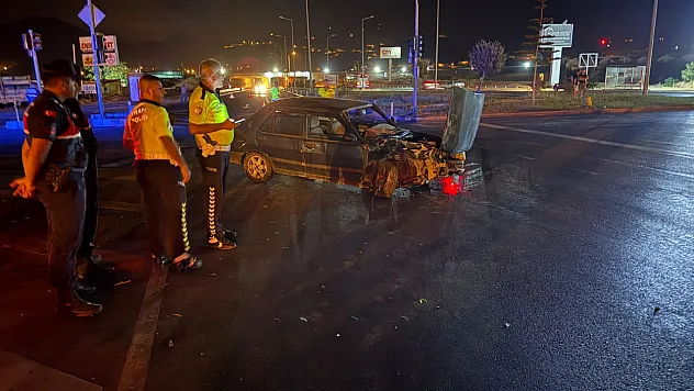 Alkollü sürücü kaza yaptı: 2 yaralı