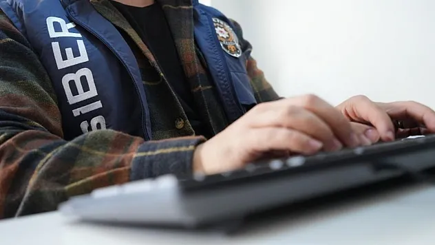 Altınlarını 'koruma altına alacağız' diyerek dolandırdılar