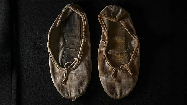 Amy Winehouse'un ikonik bale pabuçları Türk koleksiyonerde