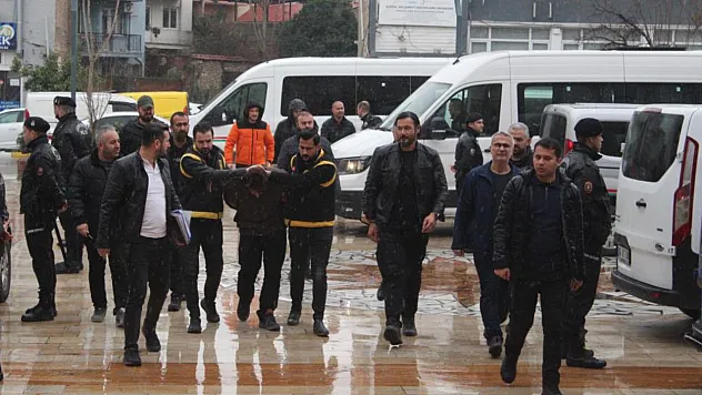 Anne ve Babasını Kanlar İçinde Buldu! Şüpheli Yakalandı