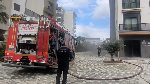 Antalya Aksu'da lüks dairedeki yangın ev sahibini ağlattı