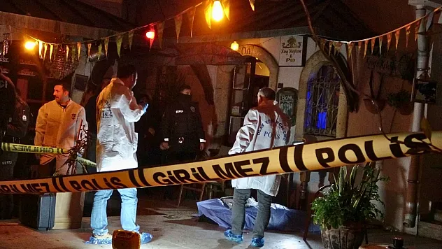 Antalya'da 21 Yaşındaki genç 30 metre yükseklikten düşerek hayatını kaybetti