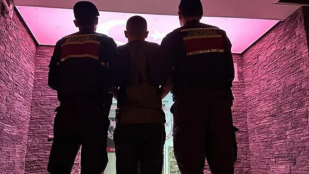 Antalya'da 413 aranan şahıs yakalandı