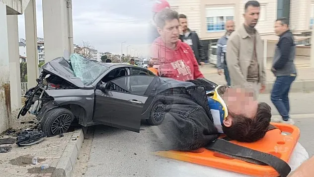 Antalya'da çarpışan iki araçtan biri üst geçidin ayaklarına çarptı: 1 ağır yaralı