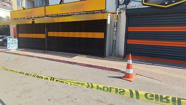 Antalya'da esnaf kavgası kanlı bitti: 1 ölü, 2 yaralı