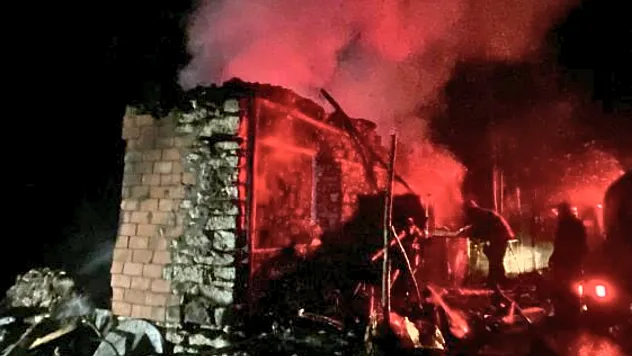 Antalya'da müstakil evde çıkan yangında yaşlı kadın yaralandı