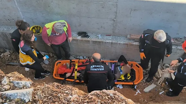 Antalya Kepez'de İnşaat İşçisi Toprak Kayması Sonucu Yaralandı