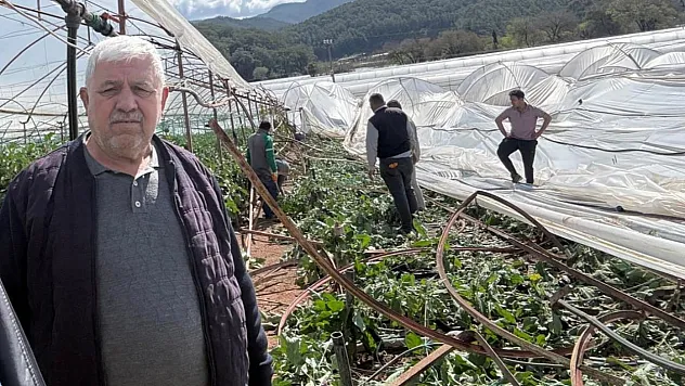 Antalya Kumluca'da hortum seraları vurdu, 10 dönüm alan zarar gördü