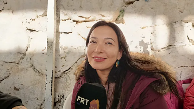 Antika severler 15 günde bir salı pazarında