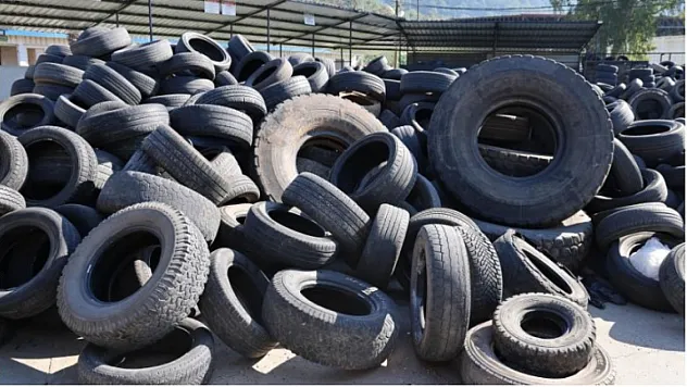 Araç lastikleri geri dönüşüm için toplanıyor