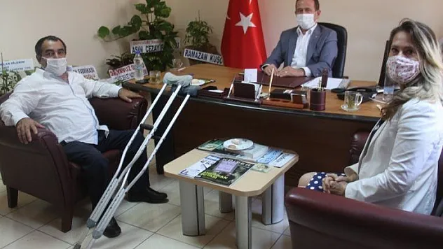 ARSLANCA'DAN İLÇE BAŞKANI ÖZTÜRK'E ZİYARET