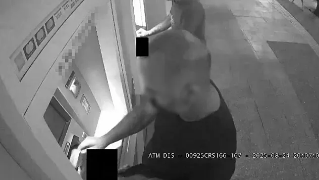 ATM'den geri çıkan parayı cüzdanına alıp kayıplara karıştı