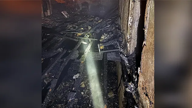 Aydın'da Gece Yarısı Yangın: 1 Ölü, 2 Yaralı