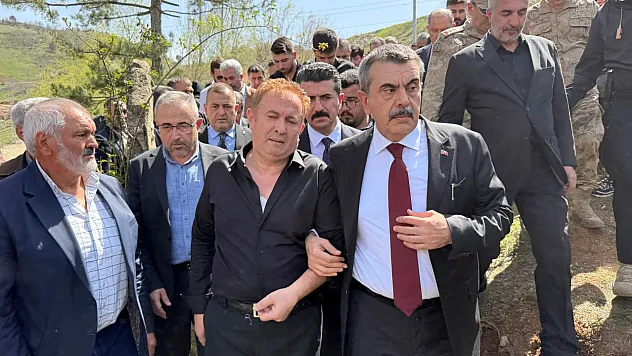 Ayla öğretmenin eşi: 'Gurur duyuyorum, buraya ev yaptıracaktık, cenazesi geldi'
