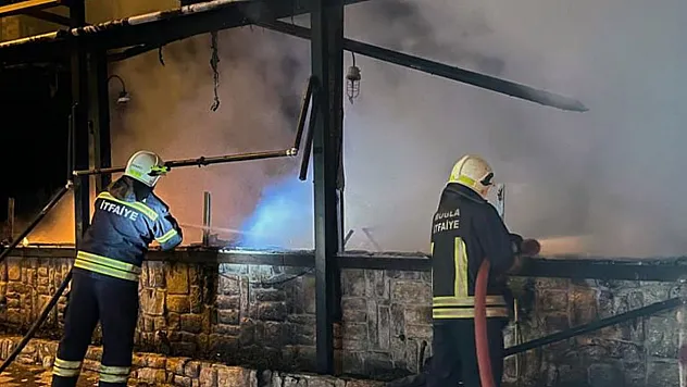 Aynı kişiye ait iki ayrı işyeri aynı anda kundaklandı