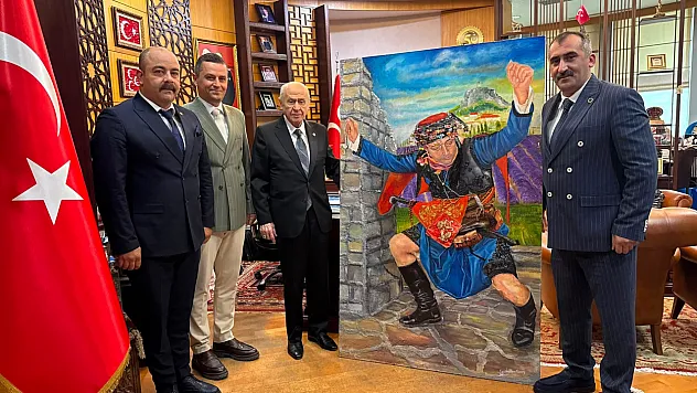 Bahçeli'ye Muğla Zeybeği Tablosu: MHP Muğla'dan Anlamlı Ziyaret