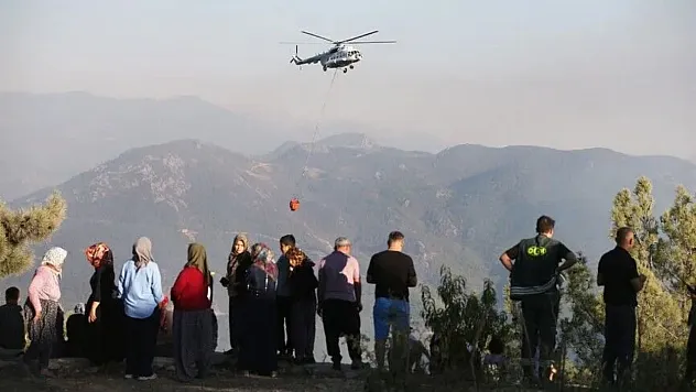 Bakan Yumaklı'dan vatandaşlara 'orman yangını sahasına girilmemesi' uyarısı