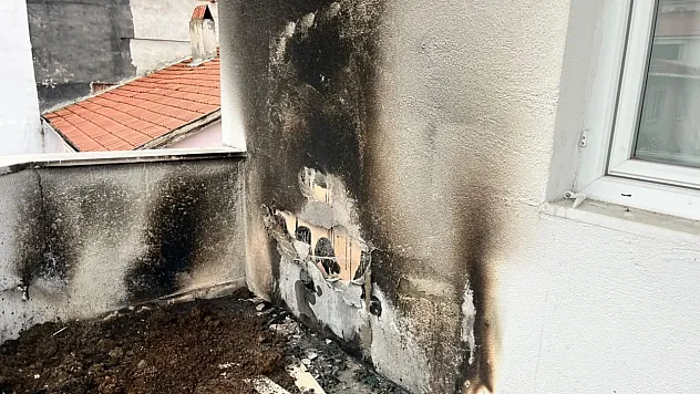 Balkonda düdüklü tencerede unutulan yemek yangına neden oldu