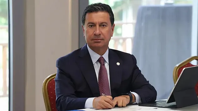 Başkan Ahmet Aras'tan Menteşe'de Türk Bayrağına yönelik saldırıya tepki