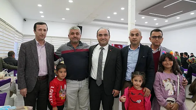 Başkan Akdenizli, belediye personeliyle iftar yaptı