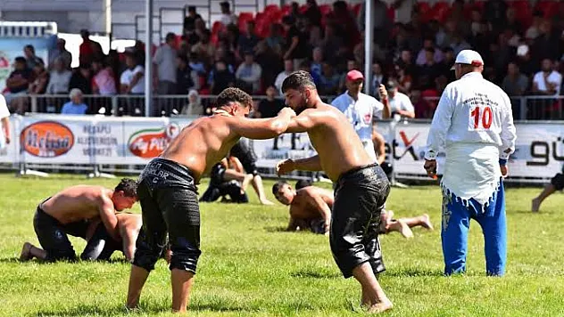 Başkan Akdenizli'den Tüm Vatandaşlara Davet: 'Bu Coşkuya Ortak Olun'