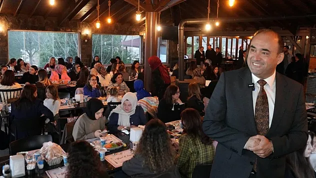 Başkan Akdenizli, Kadın Personeliyle İftarda Buluştu
