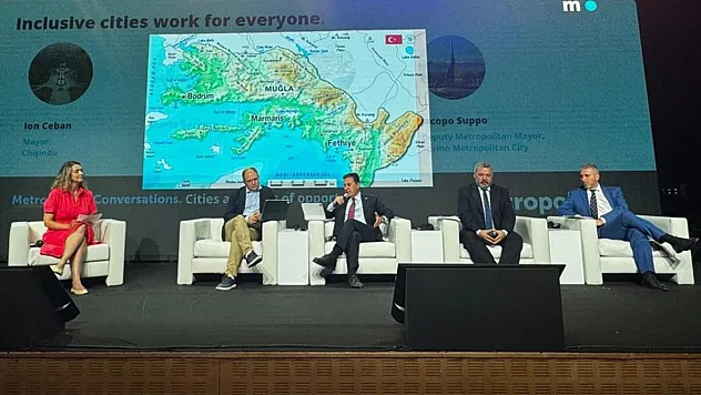 Başkan Aras Dünya Metropoller Birliği Genel Kurulu'nda konuştu