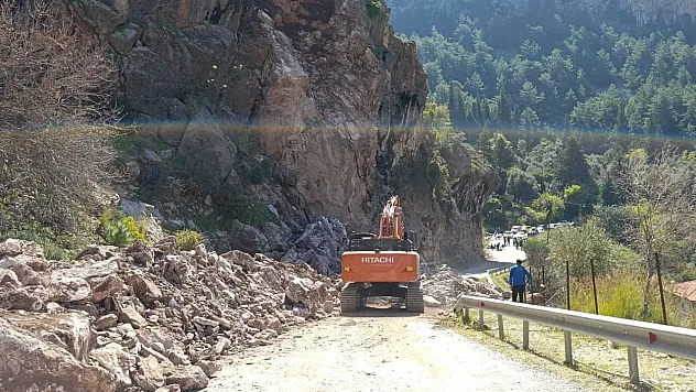Başkan Aras: 'Faralya'daki Heyelana Anında Müdahale Ettik, Kalıcı Çözüm Yolda'