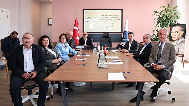 Başkan Aras'tan Manisa'ya Ziyaret, Kuşadası'na Destek