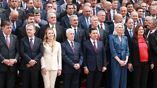 Başkan Aras Yerel Yönetimler Çalıştayı'na Katıldı