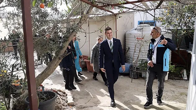 Başkan Mandalinci 'süper babaanne' olarak tanınan Gülsiye Duran'ı ziyaret etti