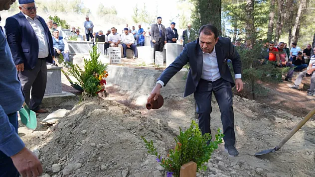 BAŞKAN OTGÖZ, CENAZE TÖRENİNE KATILDI