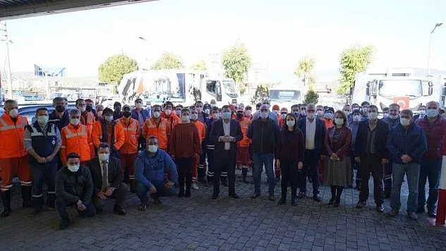 Başkan Tokat belediye personelinin yeni yılını kutladı