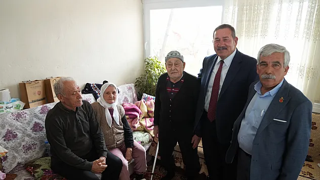 Başkan Topuz'dan Asırlık Çınarlara Ziyaret