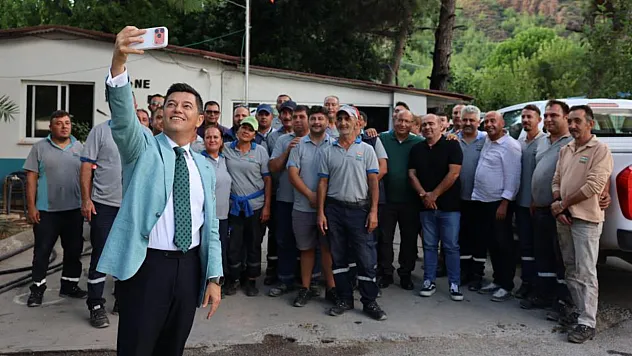 Başkan Ünlü Temizlik İşleri Müdürlüğü personeli ile bir araya geldi