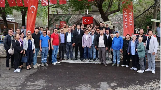 Başkan Ünlü, vatandaşlarla bir araya geldi