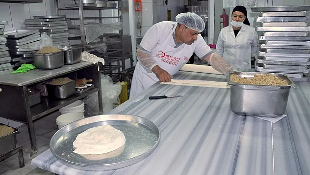 Bayram tatlılarından 'Muğla Saraylısı'yla 303 yıllık gelenek korunuyor