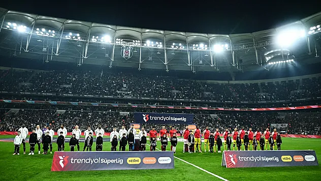 Beşiktaş 3 puanı 4 golle aldı