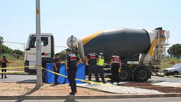 Beton mikserinin altında kalan yaşlı kadın hayatını kaybetti