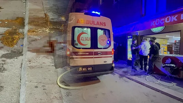 Bıçaklı kavgada 16 yaşındaki çocuk yaralandı