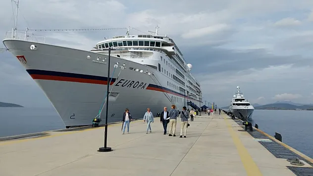 Bodrum'a 'Europa' kruvaziyeriyle 357 turist geldi